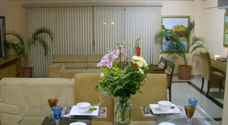 Don Limpone Hotel