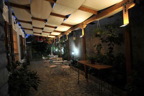 Rose Garden Hotel