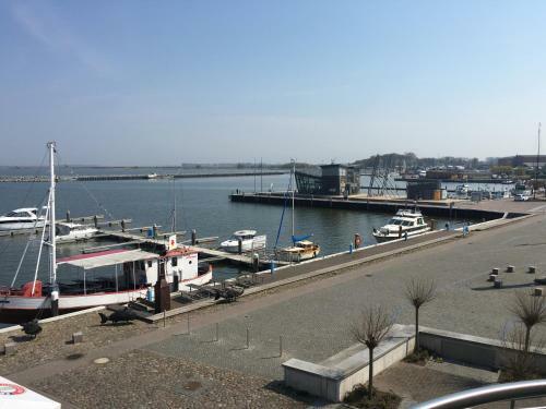 Hostal Sur La Mer - Pension & Restaurant