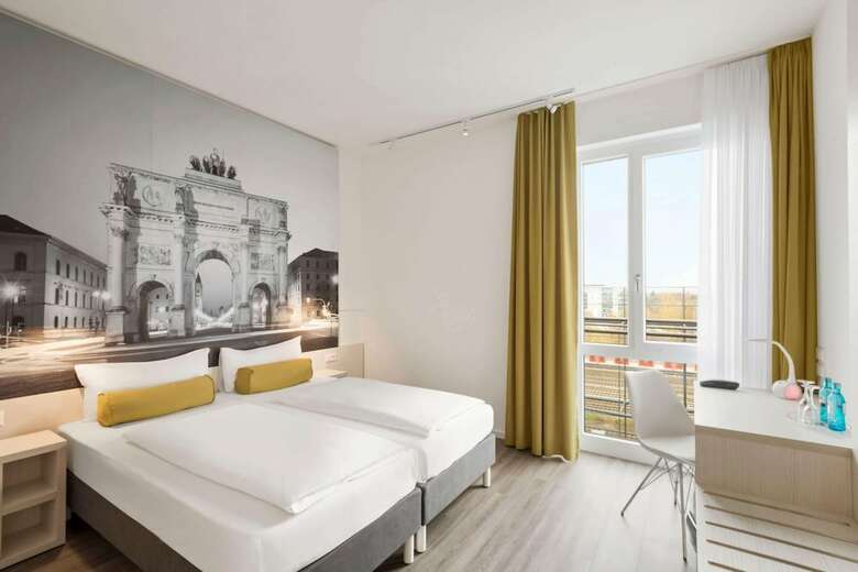 Hotel Super 8 By Wyndham Munich City West