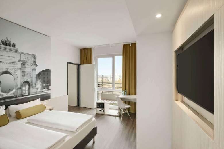 Hotel Super 8 By Wyndham Munich City West