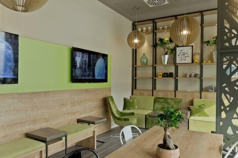 Hotel Super 8 By Wyndham Munich City West