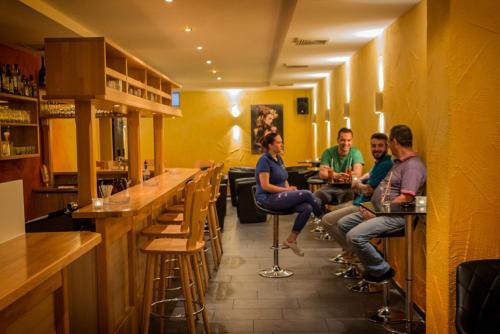 Hostal Hotel Cortina