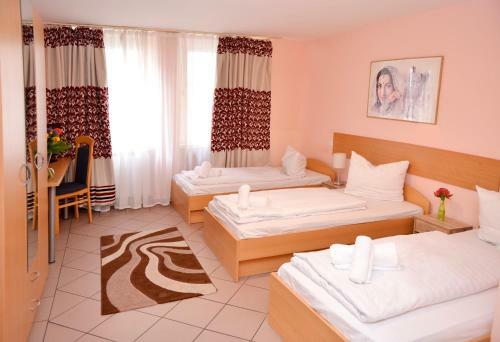 Crown Hotel