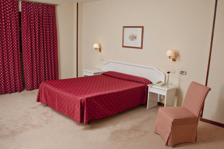 Hotel Mlc Benavente