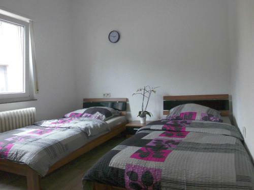 Frankfurt Airport & Fair Apartment