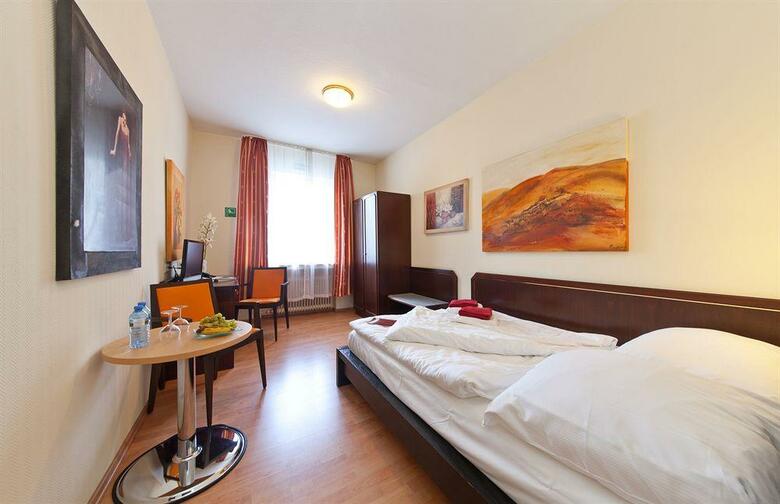 Novum Hotel Plaza D�sseldorf Zentrum