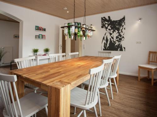 Modest Holiday Home In Neuastenberg With Garden