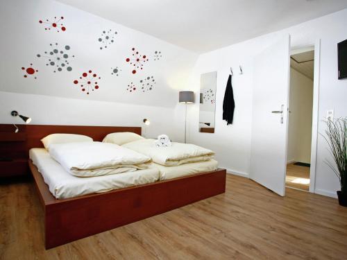 Modest Holiday Home In Neuastenberg With Garden