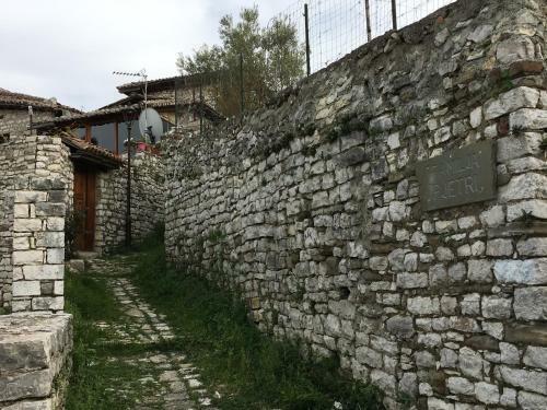 Hostal Pjetri House