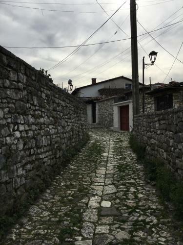 Hostal Pjetri House