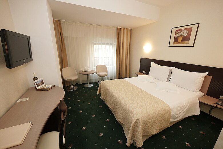 Berthelot Hotel