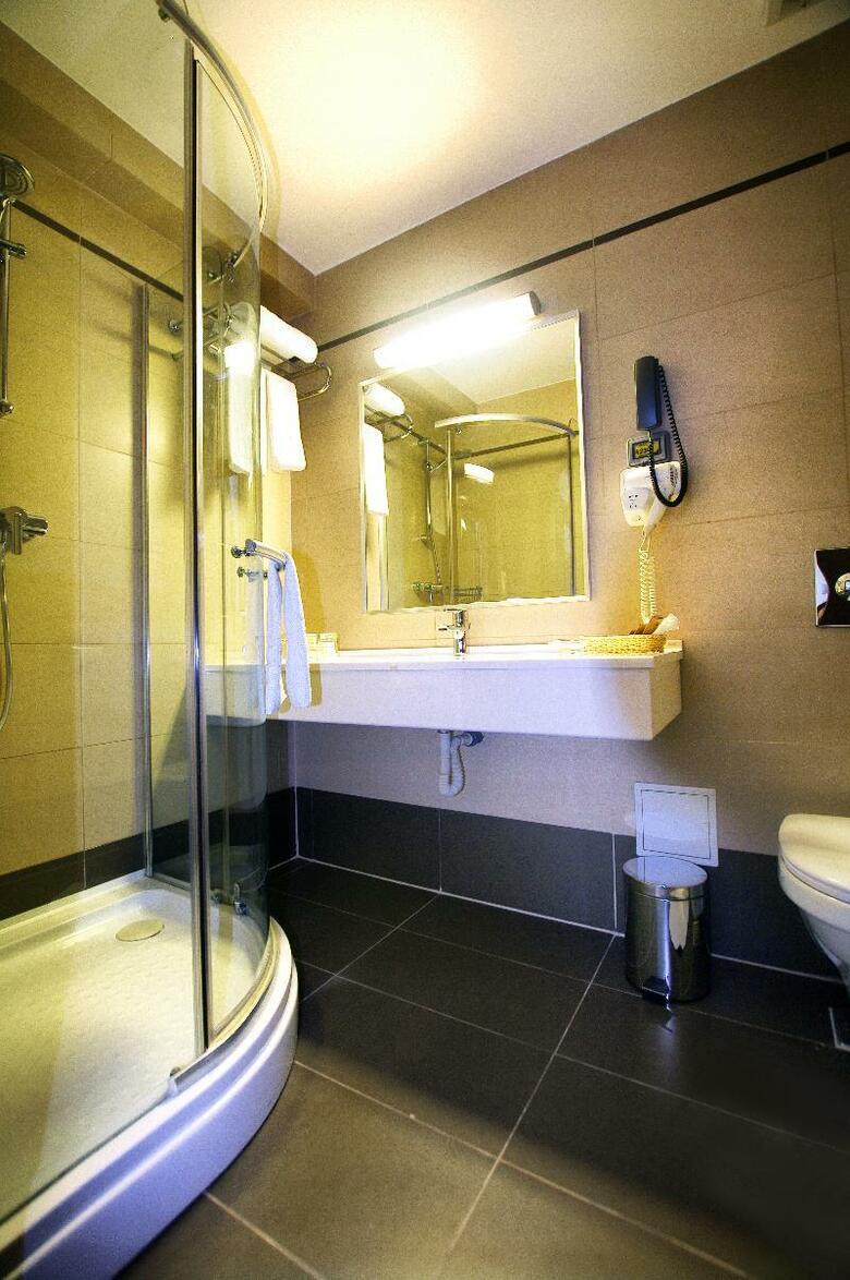 Berthelot Hotel
