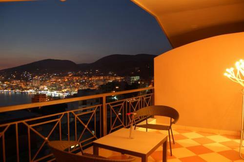 Villa Sunset Apartments