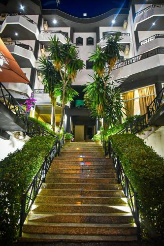 Priv� City Hotel