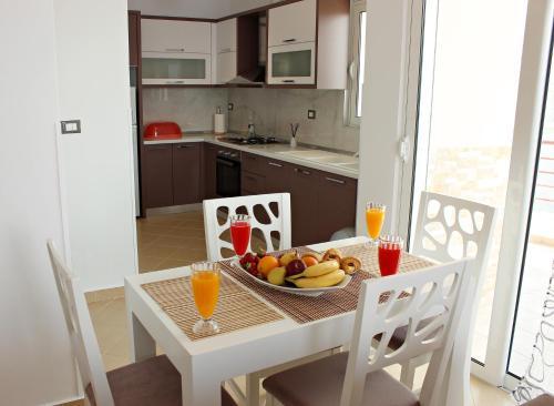 Sunny Apartments