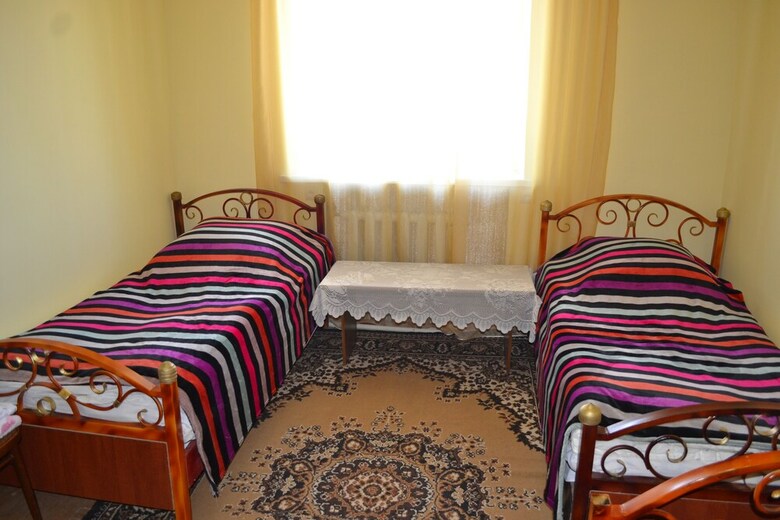 Hostal Serik & Geora Guesthouse