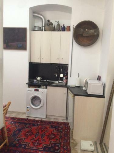 Old City Studio Apartment