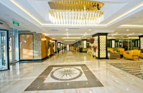 Rich Hotel