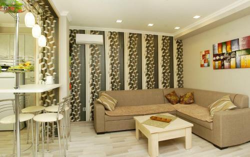 Apartment On Ali Valiyev 9