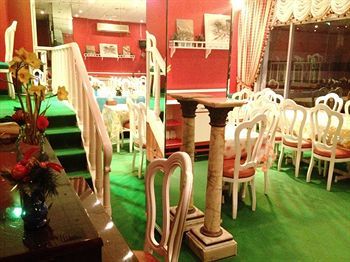 Hotel Embassy