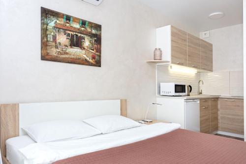 Apartment Roomer 9