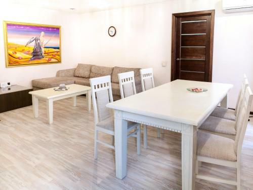Apartamento Vip Most Center Internatsionalnaya