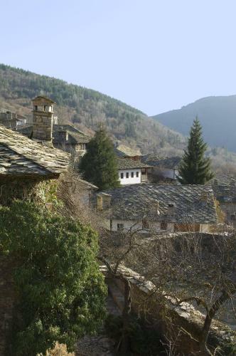 Hostal Bazoteva House