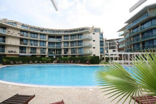 Riviera Blue Hotel