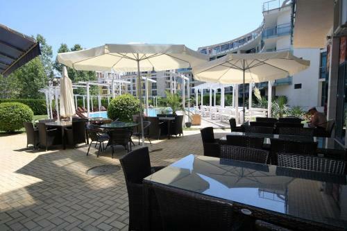 Riviera Blue Hotel