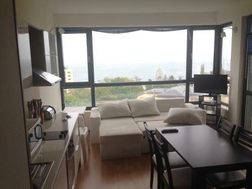 Dilov Apartments In Yalta Golden Sands
