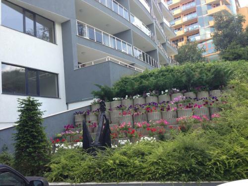 Dilov Apartments In Yalta Golden Sands