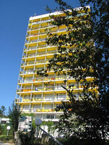 Ihs Hotel
