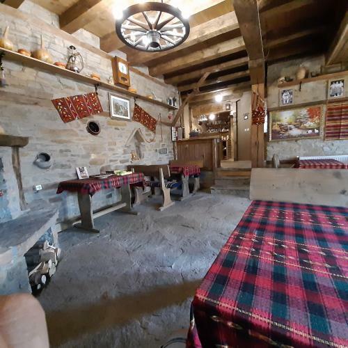 Hostal Skenderovata House