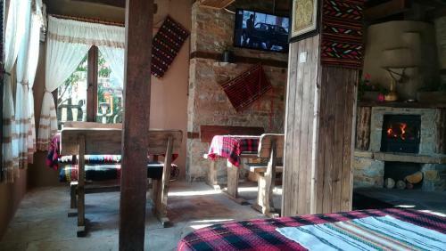 Hostal Skenderovata House