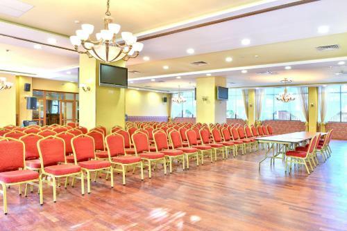 Estreya Residence Hotel And Spa