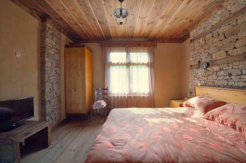 Leshten Guest Homes