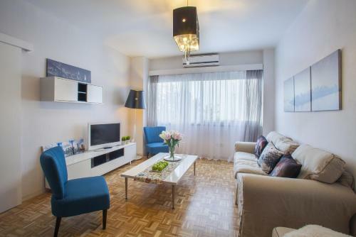 Omerou Apartment