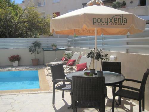 Polyxenia Isaak Luxury Villas And Apartments