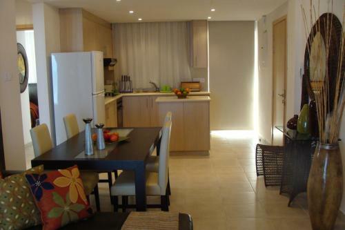 Polyxenia Isaak Luxury Villas And Apartments