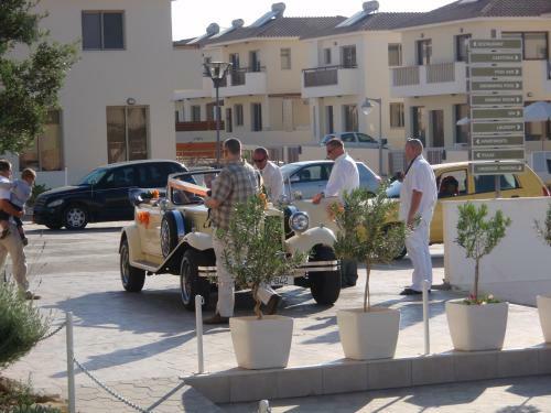 Polyxenia Isaak Luxury Villas And Apartments