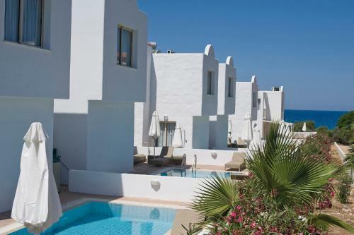 Louis Althea Kalamies Luxury Villas