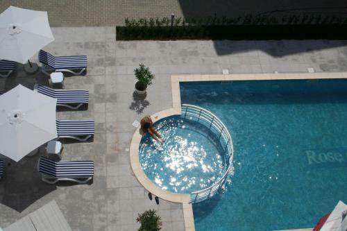 Rose Garden Hotel