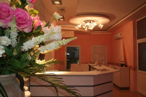 Rose Garden Hotel