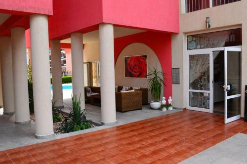 Rose Garden Hotel