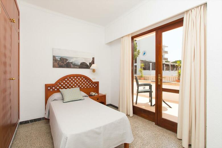 Pinos Playa Hotel