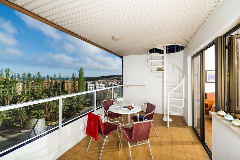 Aparthotel Costa Encantada