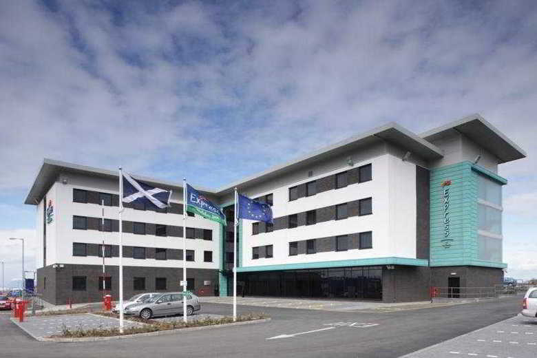Hotel Express By Holiday Inn