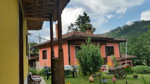 Hostal Mechta Guest House