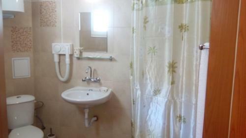 Hostal Guest House Edelweiss